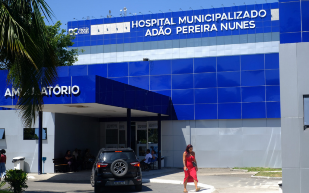 Menino baleado em campo de futebol na Baixada segue internado com quadro estável | Rio de Janeiro