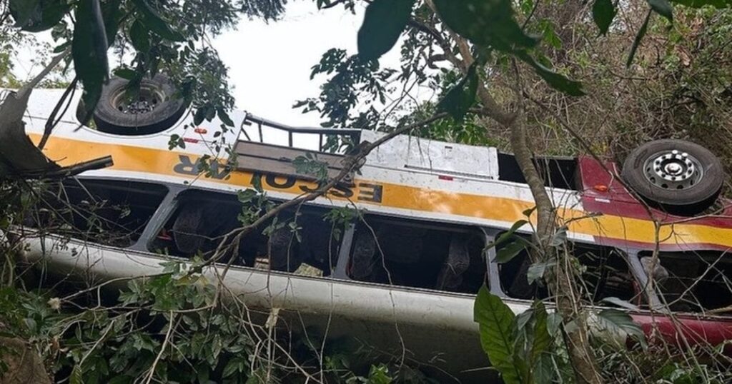 Acidente com ônibus deixa 23 mortos na Serra da Barriga, em Alagoas – Noticias R7