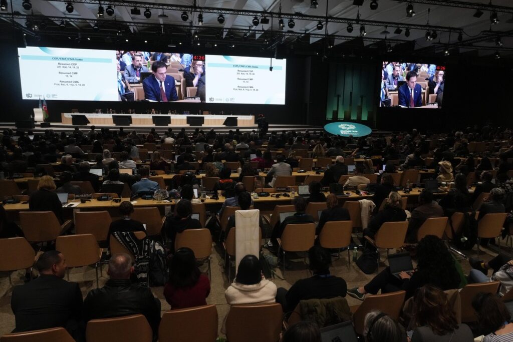 COP 29: Acordo de US$ 300 bilhões por ano gera indignação para alguns e alívio para outros | Mundo