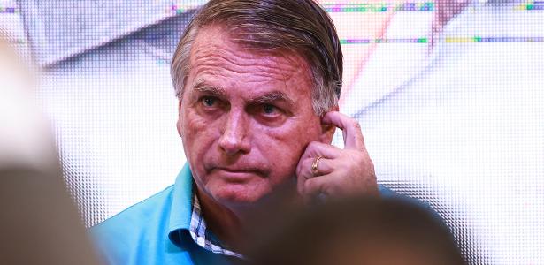 Indiciado, Bolsonaro tem pouca chance de ir à posse de Trump