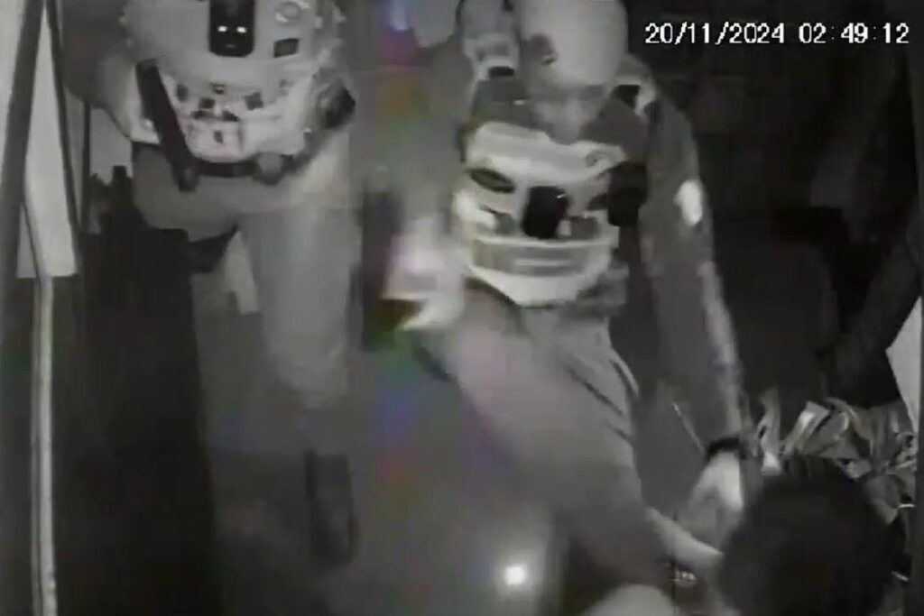 Vídeo desmente versão de PMs sobre abordagem que matou estudante em SP