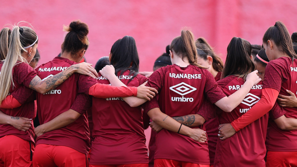 Petraglia não gosta de futebol feminino