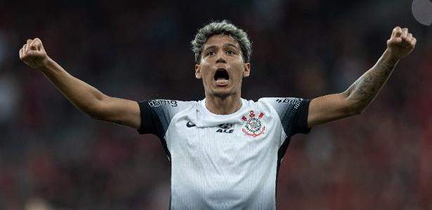 De saída do Corinthians, zagueiro Caetano negocia com clube japonês