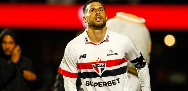 São Paulo fica atrás de rivais em máster mesmo com ajuda para trazer Oscar