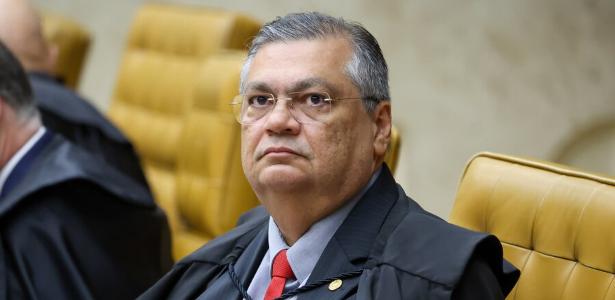 AGU pede liberação de emendas, e Dino manda comprovar necessidade