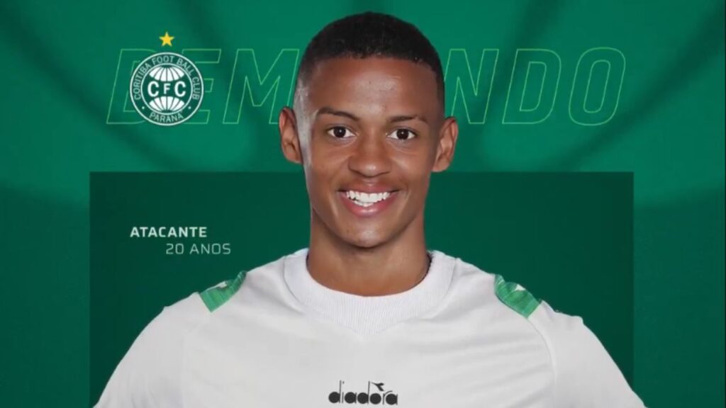 Coritiba anuncia atacante Caio Matheus como reforço para 2025