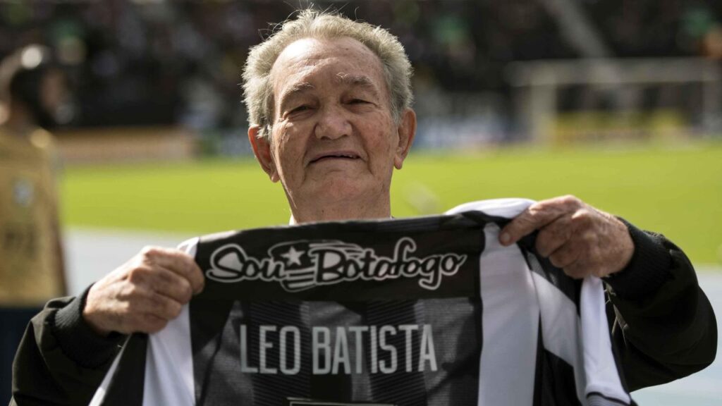 Morre Léo Batista, “a voz marcante do esporte”, aos 92 anos