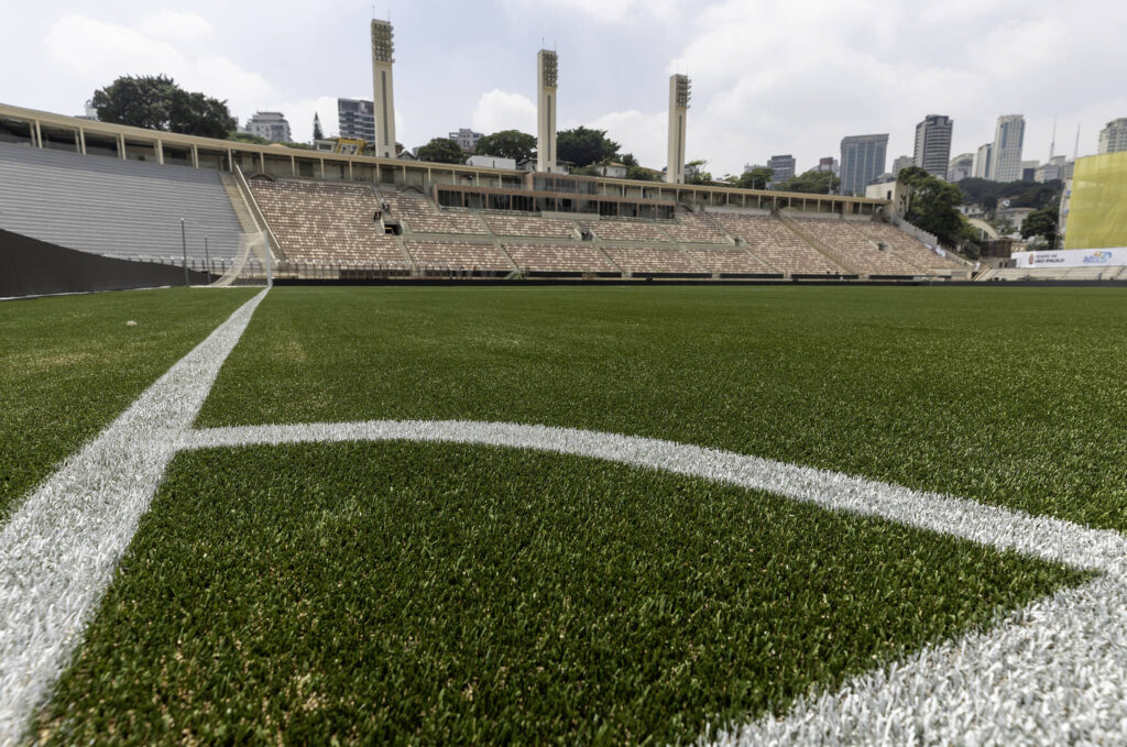 A polêmica artificial sobre o gramado – 19/02/2025 – Juca Kfouri