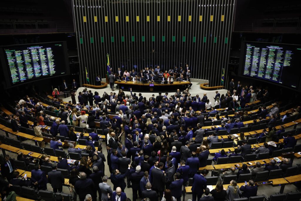 Corrupção no Brasil: o que a queda no ranking revela? – 14/02/2025 – Deborah Bizarria