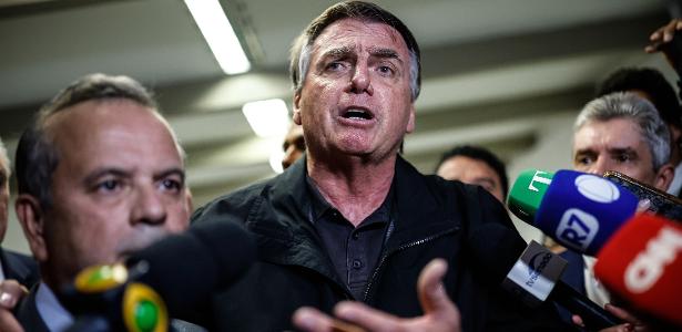 Bolsonaro é notificado pessoalmente na sede do PL sobre prazo pra defesa