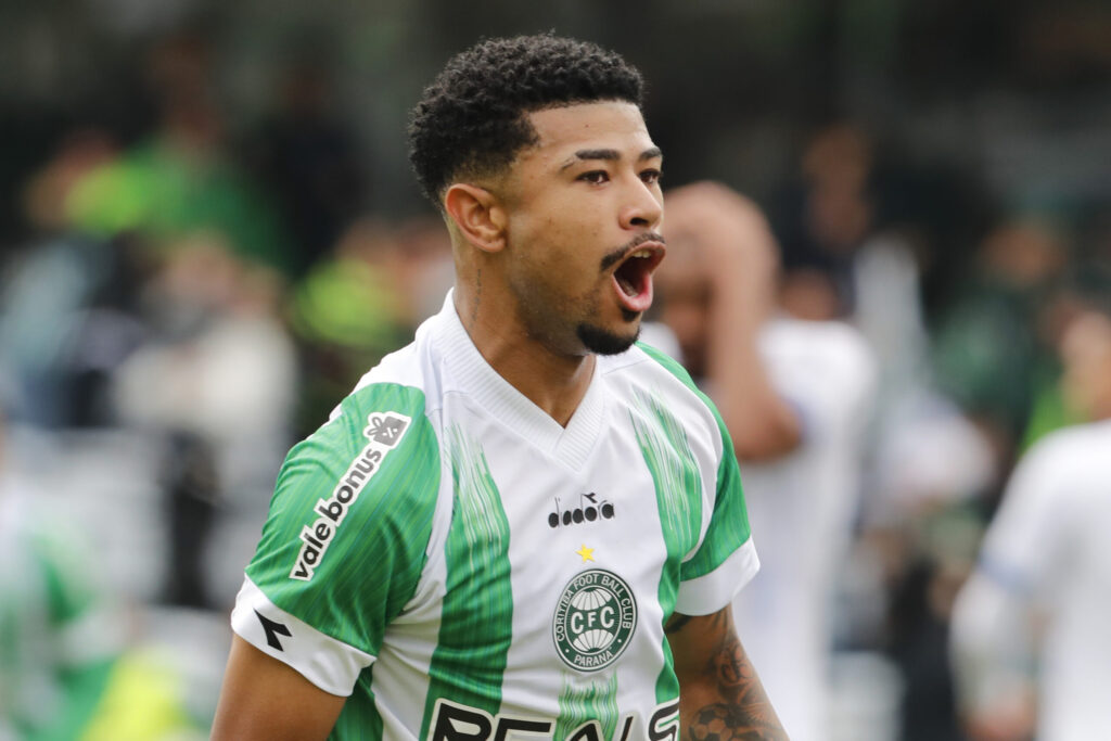 Maringá x Coritiba: confira as escalações prováveis