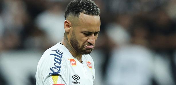 Santos melhora sem Neymar e quase arranca empate heroico